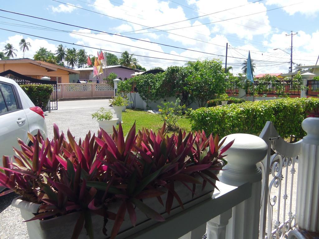 Airport Inn Piarco 외부 사진
